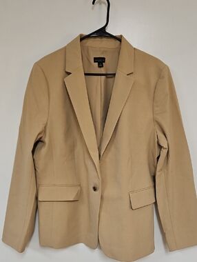 Anne Taylor Beige Tailored Single-Button Blazer